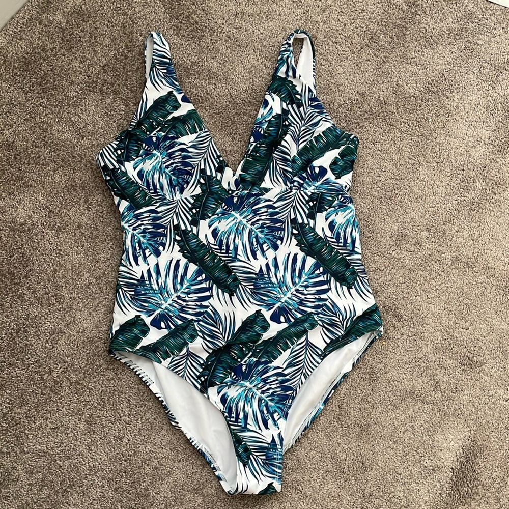 Pink Lily tropical print bathing suit - size M. One piece.